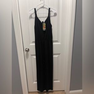 Cute and simple black maxi dress